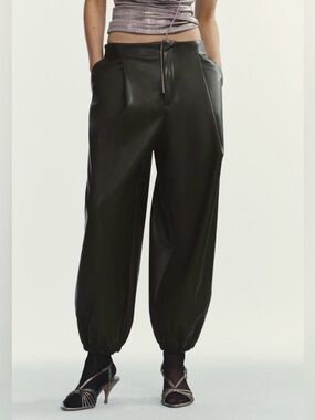 Zara pleated jogging pants